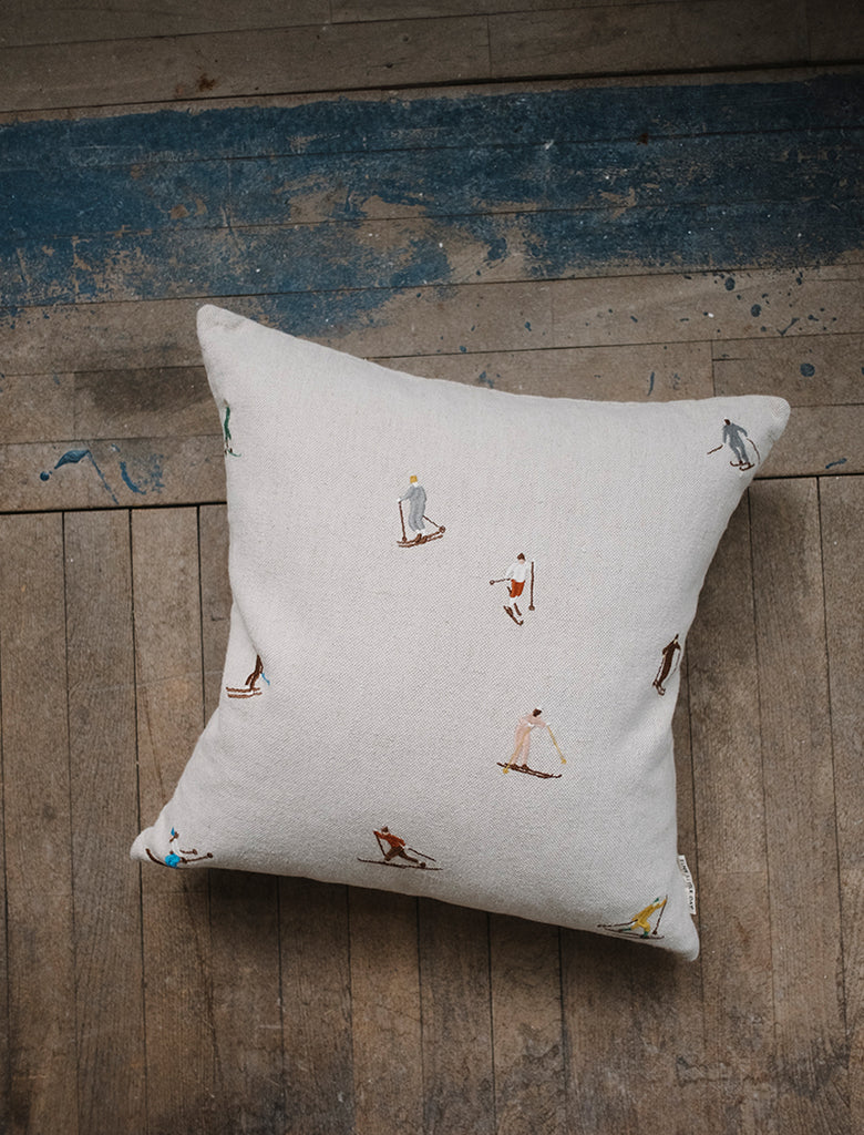 Embroidered pillowcases with skiers - Plakatcph.com - posters, posters and home designs
